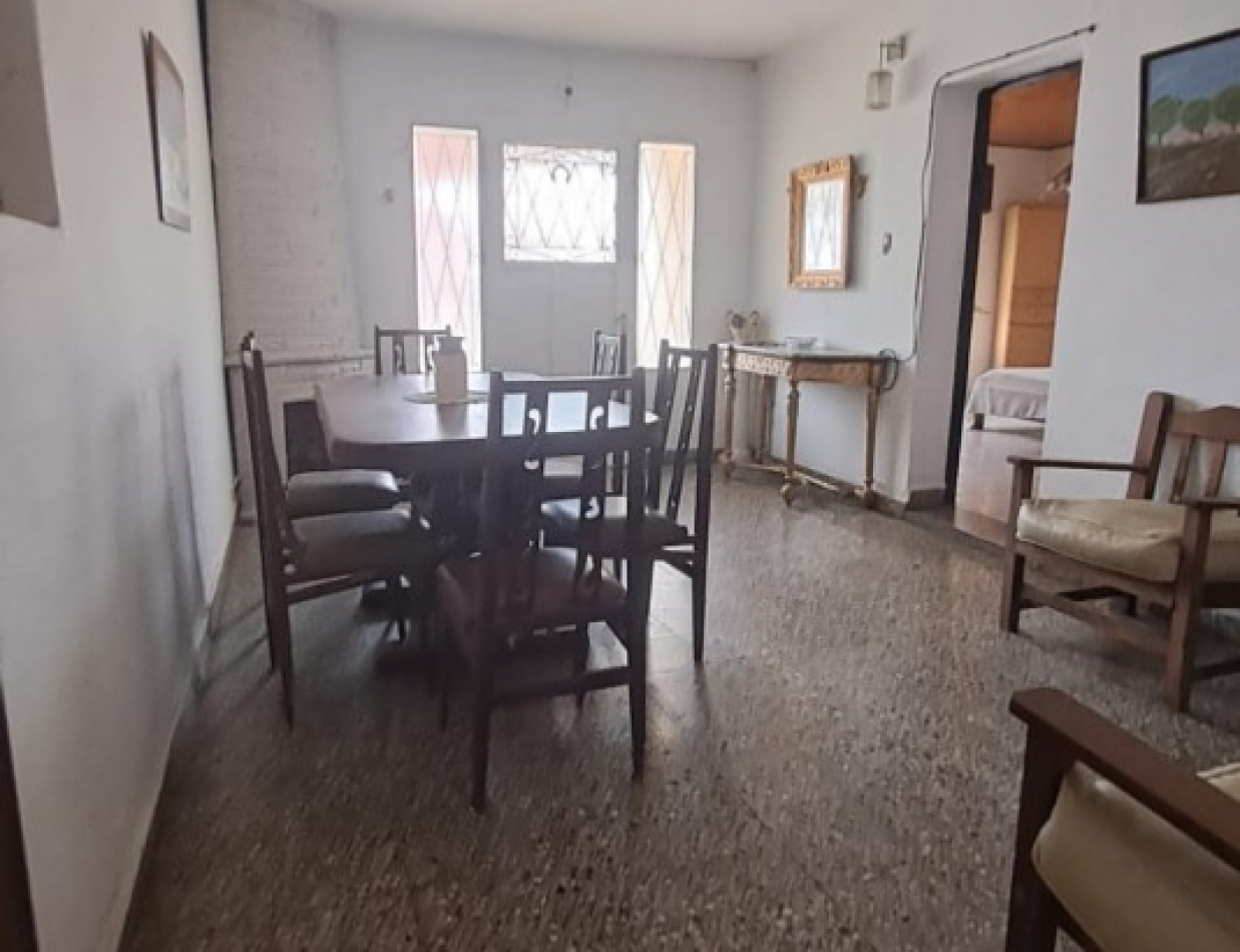 VENDE CASA EN ROCA MERLO/ AMPLIO LOTE