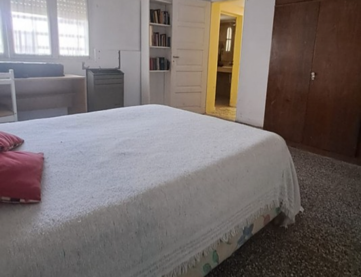 VENDE CASA EN ROCA MERLO/ AMPLIO LOTE