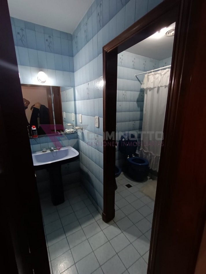 CHALET EN MARIANO MORENO 