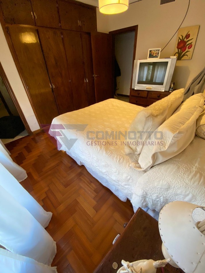 CHALET EN MARIANO MORENO 