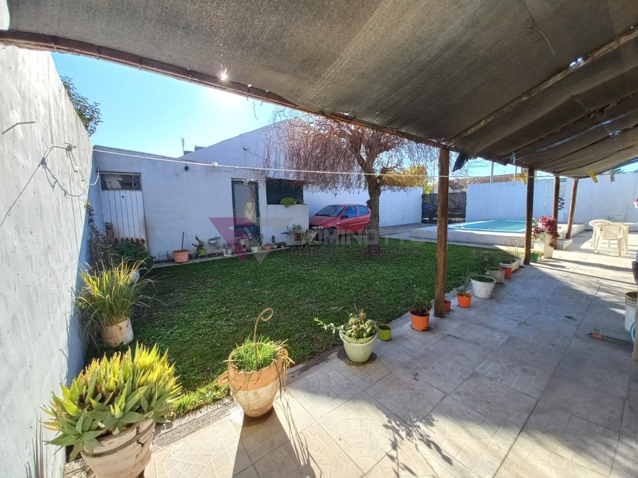VENDE CASA QUINTA EN VILLA AURORA