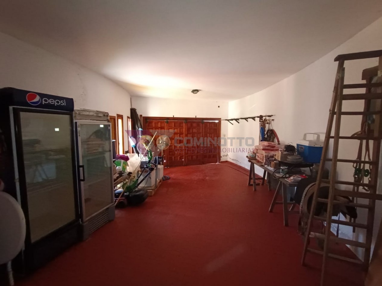 CHALET EN MARIANO MORENO 