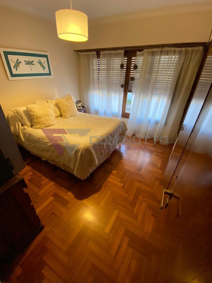 CHALET EN MARIANO MORENO 