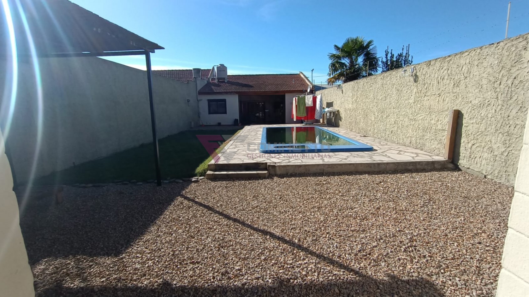 VENDE CHALET EN B. SARMIENTO