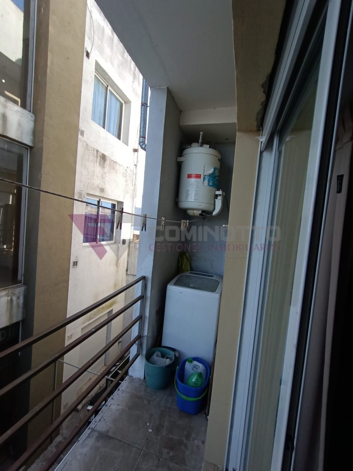 DEPARTAMENTO SOBRE AV. ITUZAINGO
