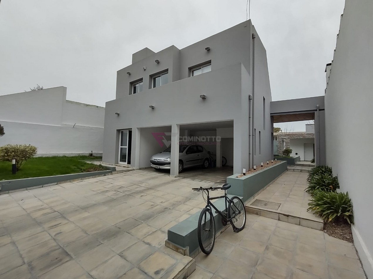 Exclusiva casa en venta en zona destacada de Olavarria.