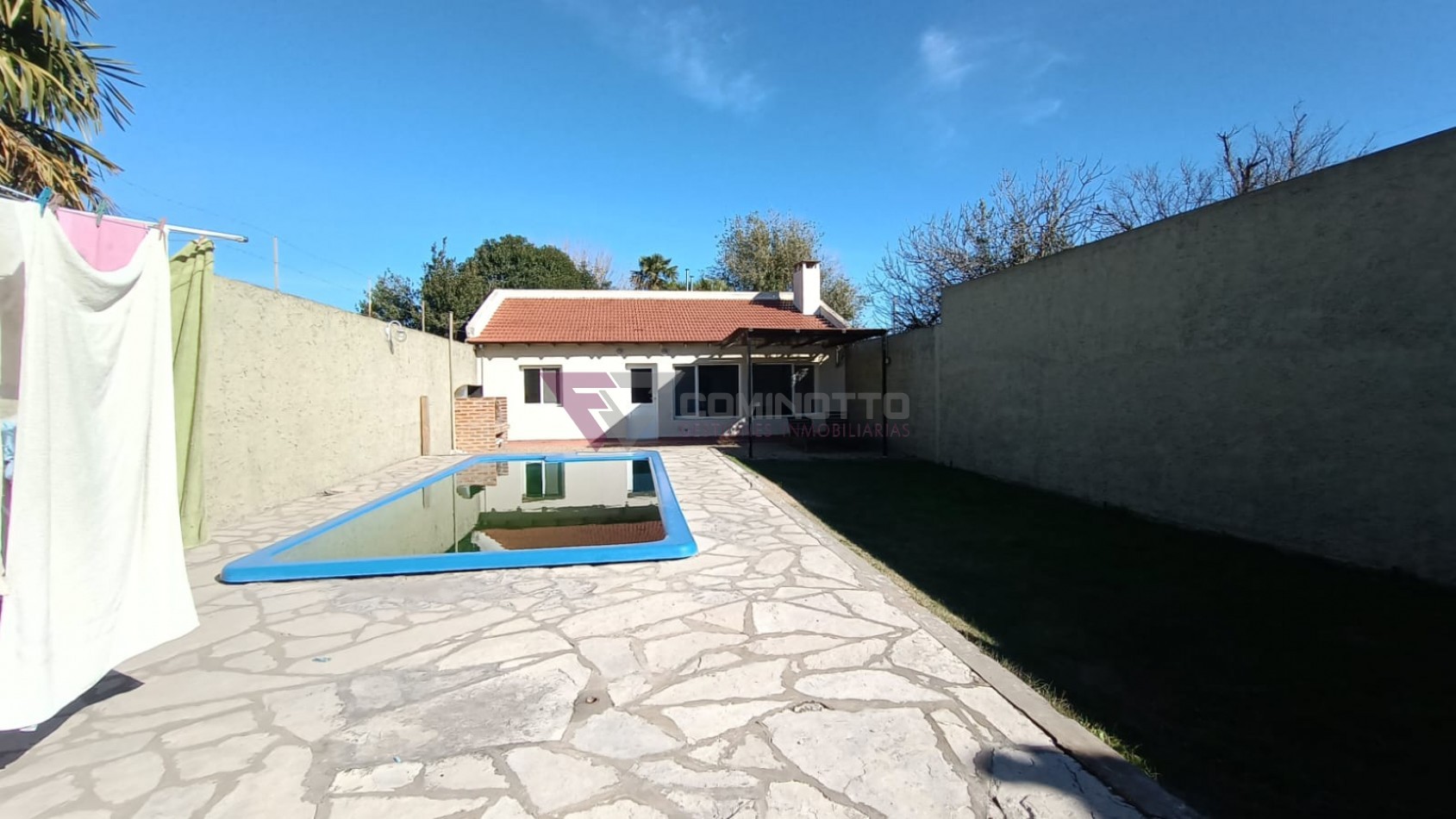 VENDE CHALET EN B. SARMIENTO