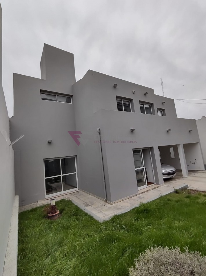 Exclusiva casa en venta en zona destacada de Olavarria.