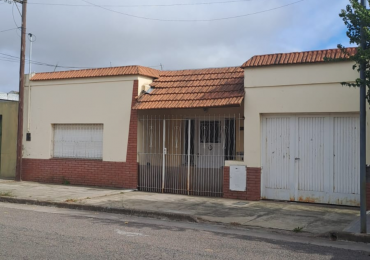 VENDE CASA EN ROCA MERLO