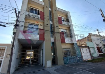 DEPARTAMENTO SOBRE AV. ITUZAINGO