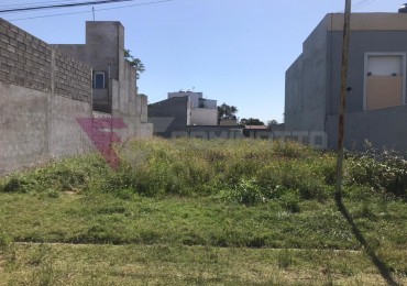 LOTE EN BARRIO LUJAN 